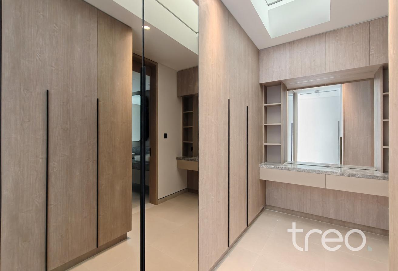 Single Row | Vacant Now | Modern | Spacious photo 15
