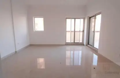 شقة - 2 غرف نوم - 3 حمامات للايجار في الاندلسي الاسباني - مساكن القناه المائية - مدينة دبي الرياضية - دبي شقة - 2 غرف نوم - 3 حمامات للايجار في الاندلسي الاسباني - مساكن القناه المائية - مدينة دبي الرياضية - دبي