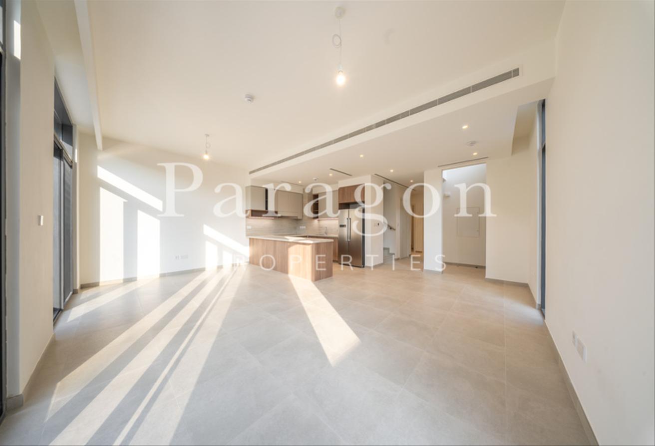 Corner Unit | On The Park | Large Plot photo 5