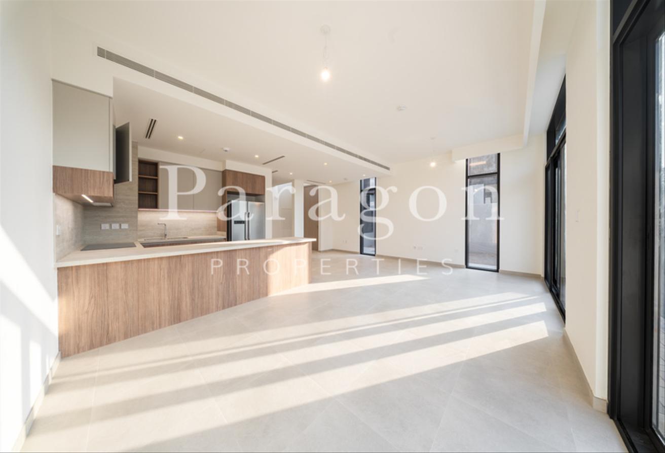 Corner Unit | On The Park | Large Plot photo 6