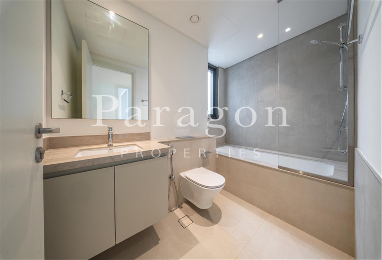 Corner Unit | On The Park | Large Plot photo 30