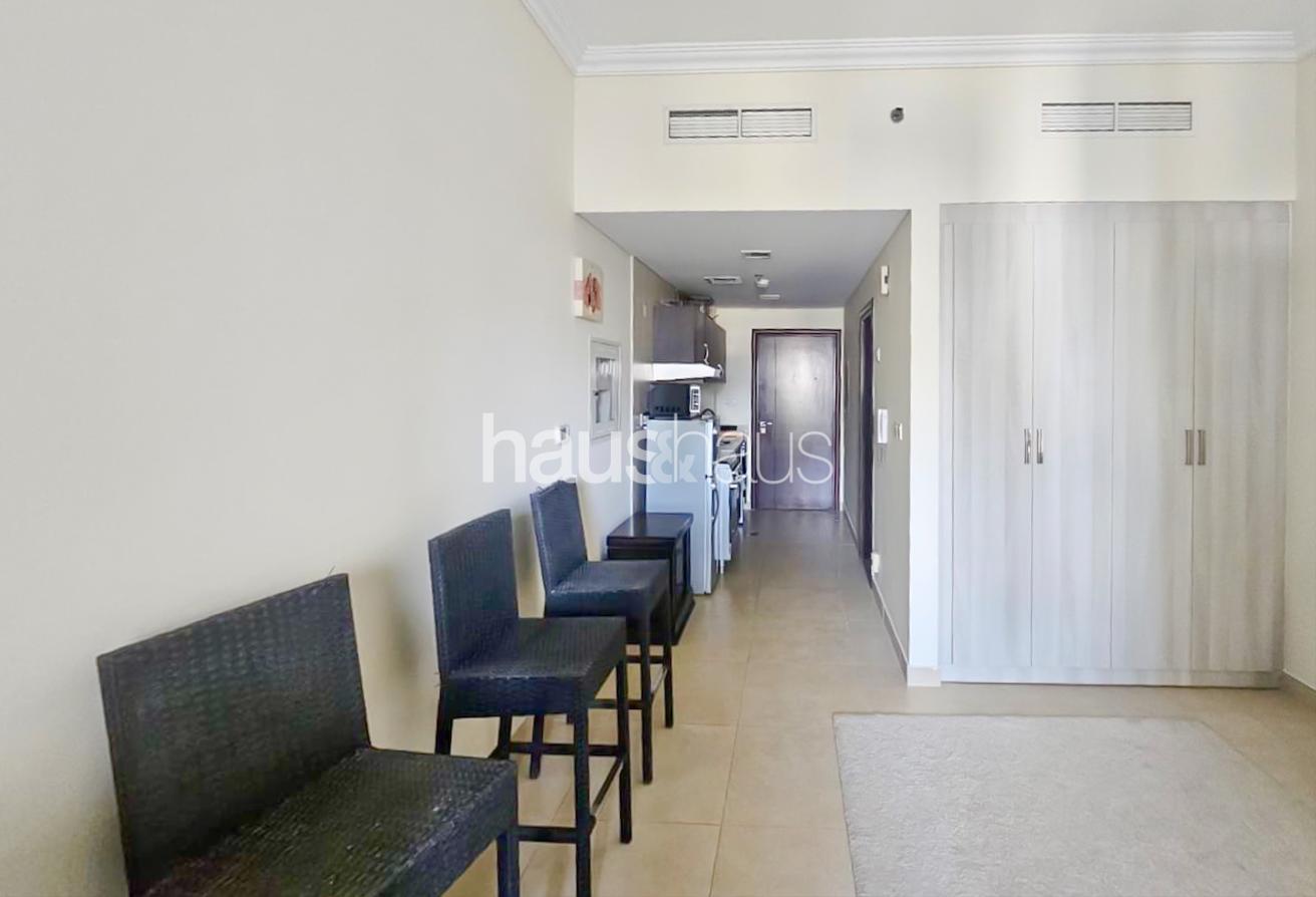 Hot Offer! | Modern Furnished | Prime Location photo 6