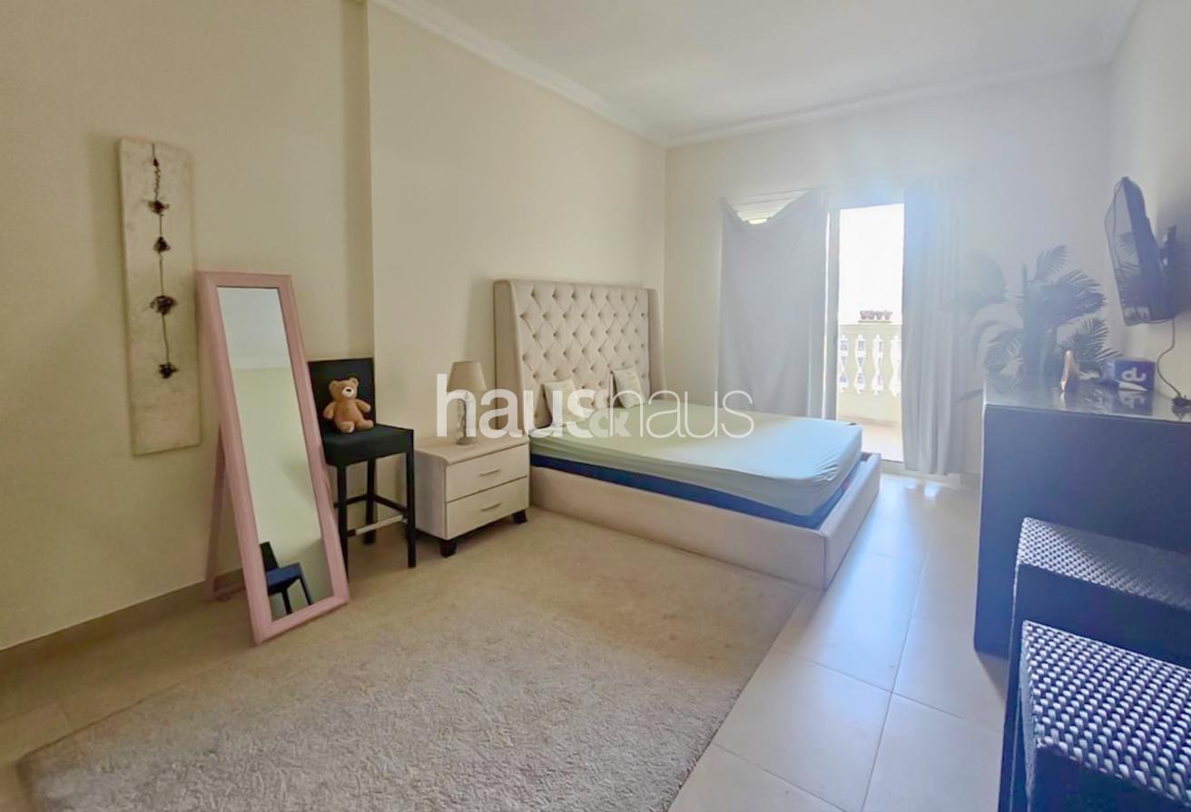 Hot Offer! | Modern Furnished | Prime Location photo 4