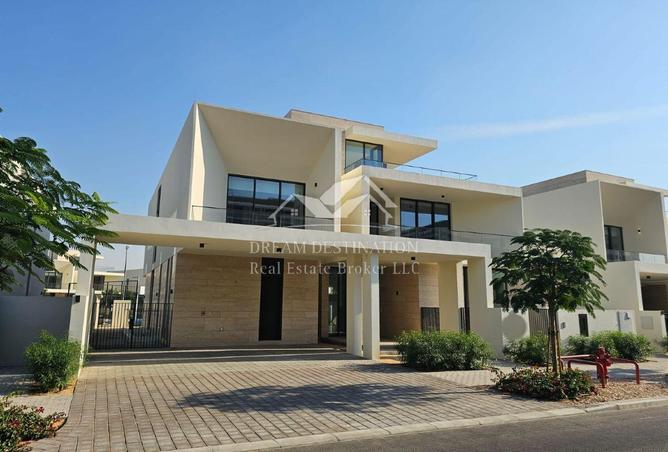 72732065 - Property Main Image