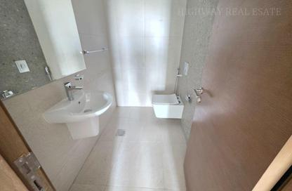 Apartment - 3 Bedrooms - 3 Bathrooms for rent in Muwailih Building - Muwaileh - Sharjah