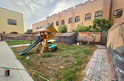 Villa - 5 - 4 for rent in Al Safa 2 - Al Safa - Dubai