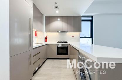 Apartment - 2 Bedrooms - 2 Bathrooms for rent in Azizi Riviera Beachfront Tower B - Azizi Riviera Beachfront - Azizi Riviera - Meydan One - Meydan - Dubai
