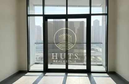 Apartment - 1 Bathroom for rent in V2 - Dubai Sports City - Dubai