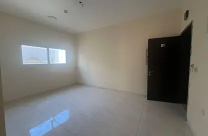 شقة - غرفة نوم - 1 حمام للايجار في النباعة - الشارقة شقة - غرفة نوم - 1 حمام للايجار في النباعة - الشارقة