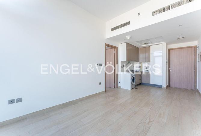 100400905 - Property Image 2