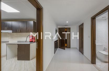 Apartment - 2 - 4 for rent in Coral Tower - Business Bay - Dubai
