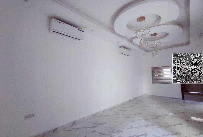 90061322 - Property Image 3