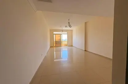 Apartment - 3 Bedrooms - 3 Bathrooms for rent in Muweileh Community - Muwaileh Commercial - Sharjah