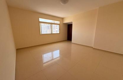 Apartment - 3 Bedrooms - 3 Bathrooms for rent in Muweileh Community - Muwaileh Commercial - Sharjah