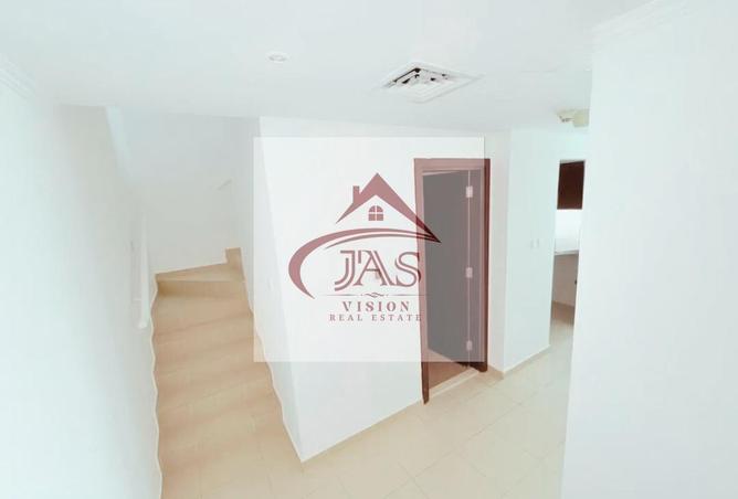 56956587 - Property Image 2