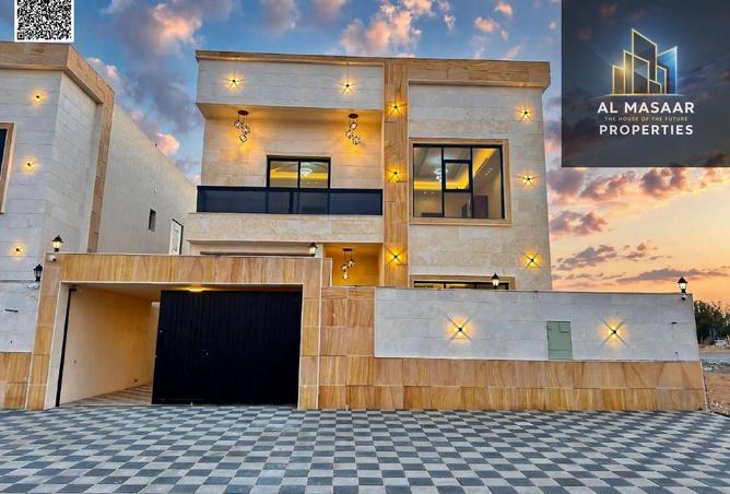 Freehold, 3 Floors, Stone Facade, Prime Location