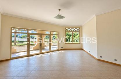 Apartment - 3 - 4 for rent in Al Haseer - Shoreline Apartments - Palm Jumeirah - Dubai