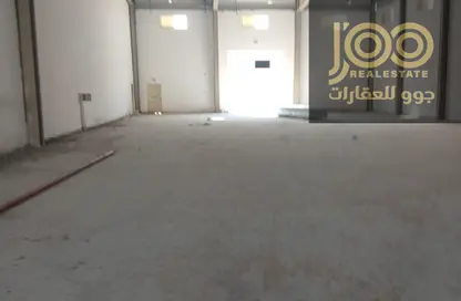 مستودع - استوديو - 2 حمامات للايجار في أم الثعوب - أم القيوين