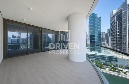Apartment - 2 - 4 for rent in Jumeirah Living Business Bay - Peninsula - Business Bay - Dubai
