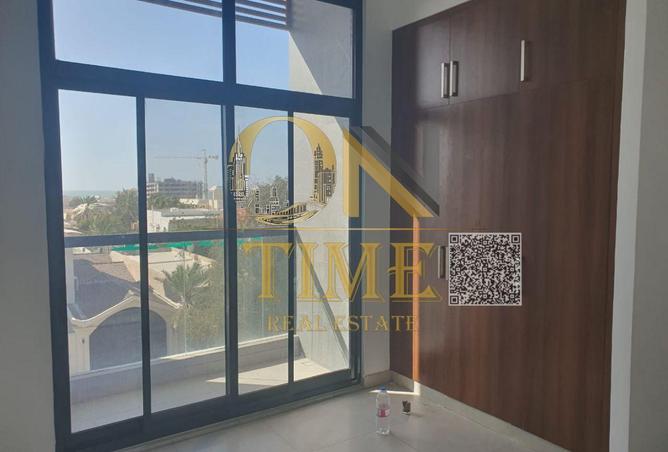 73877787 - Property Main Image