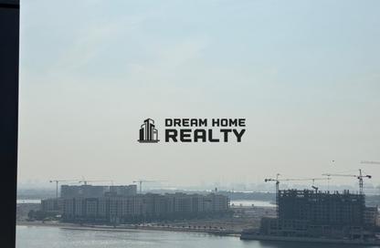 Apartment - 3 - 3 for rent in Pearl Tower - Al Khan - Sharjah Apartment - 3 - 3 for rent in Pearl Tower - Al Khan - Sharjah