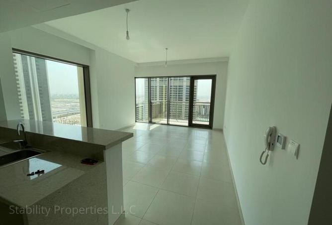 Spacious 2BR | Marina View | Stunning City photo 2
