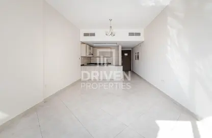 Apartment - Studio - 1 Bathroom for rent in Chaimaa Premiere - District 15 - Jumeirah Village Circle - Dubai