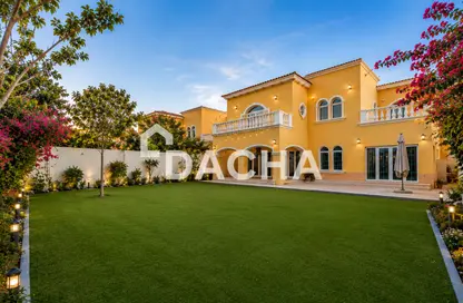 Villa - 5 Bedrooms - 5 Bathrooms for rent in District 2 - Jumeirah Park - Dubai