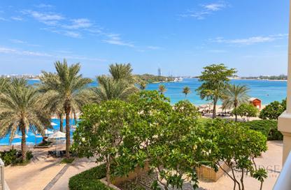 Apartment - 1 - 2 for rent in Al Sultana - Shoreline Apartments - Palm Jumeirah - Dubai