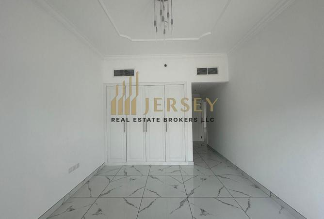 53573895 - صورة العقار 2