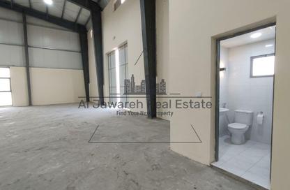 Warehouse - Studio - 1 for rent in Umm Dera - Umm Al Quwain