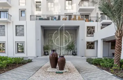 Bulk Rent Unit - Studio - 2 Bathrooms for rent in Zahra Apartments 2B - Zahra Apartments 2 - Zahra Apartments - Town Square - Dubai