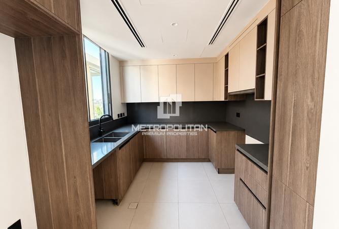 89647689 - Property Image 3