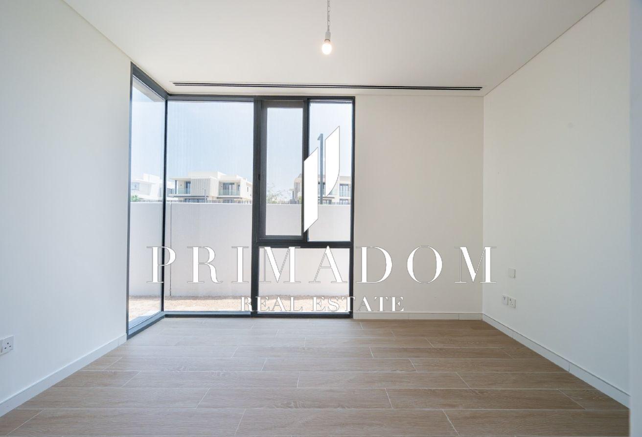 Luxury 4BR | Brand New | Single Row | Vacant photo 6