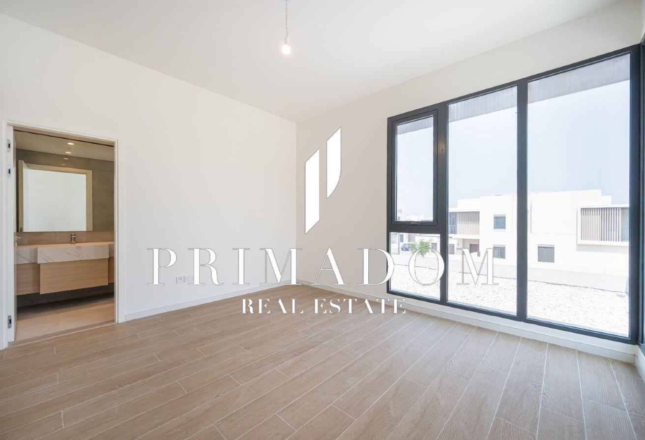 Luxury 4BR | Brand New | Single Row | Vacant photo 12