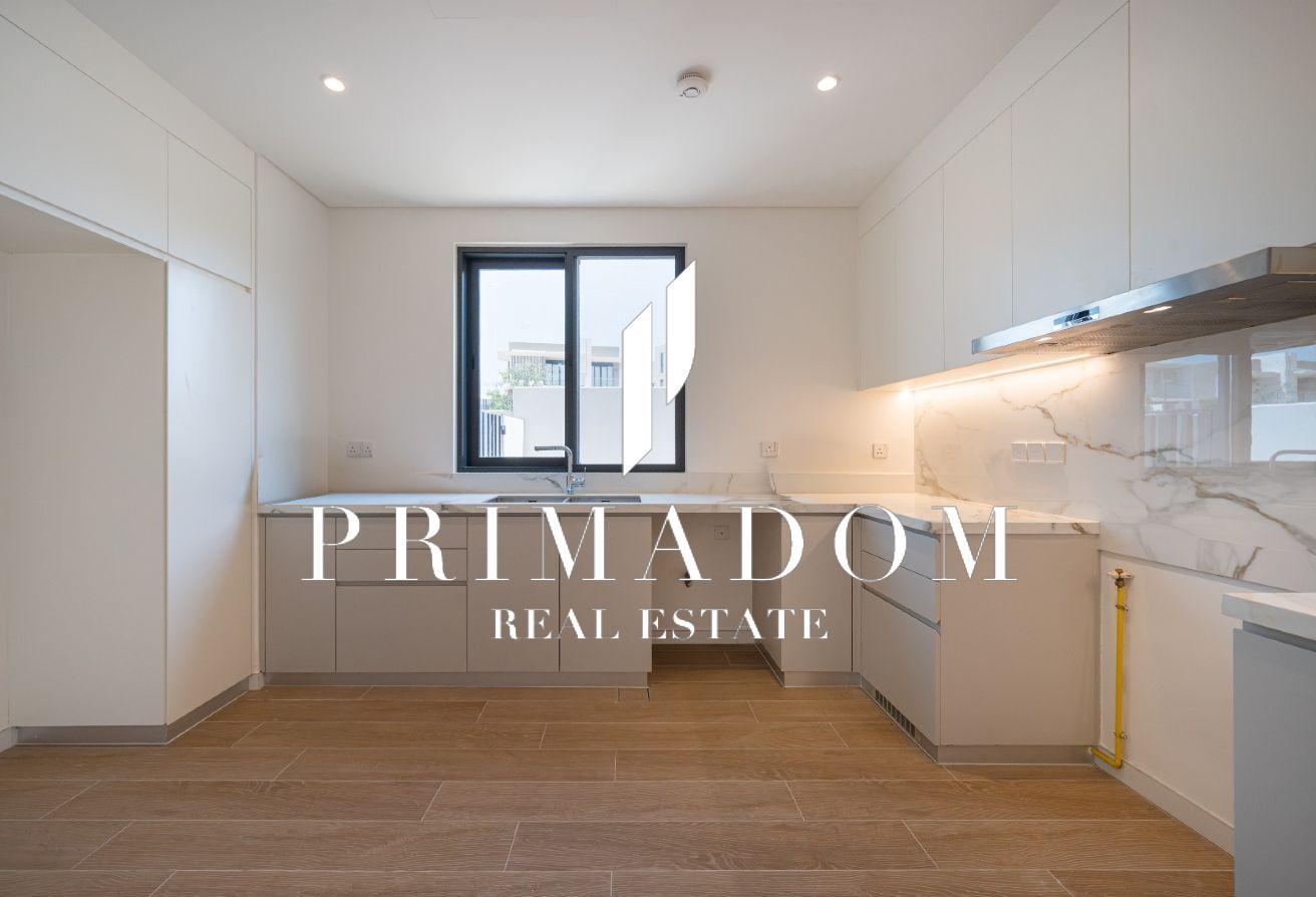 Luxury 4BR | Brand New | Single Row | Vacant photo 16