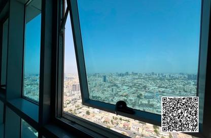 شقة - 2 غرف نوم - 2 حمامات للايجار في برج الكورنيش - طريق كورنيش عجمان - عجمان شقة - 2 غرف نوم - 2 حمامات للايجار في برج الكورنيش - طريق كورنيش عجمان - عجمان