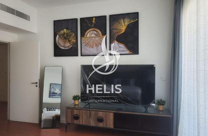 Apartment - 1 - 2 for rent in La Vie - Jumeirah Beach Residence - Dubai
