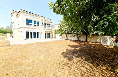 Villa - 2 Bedrooms - 4 Bathrooms for rent in District 16 - Jumeirah Village Circle - Dubai