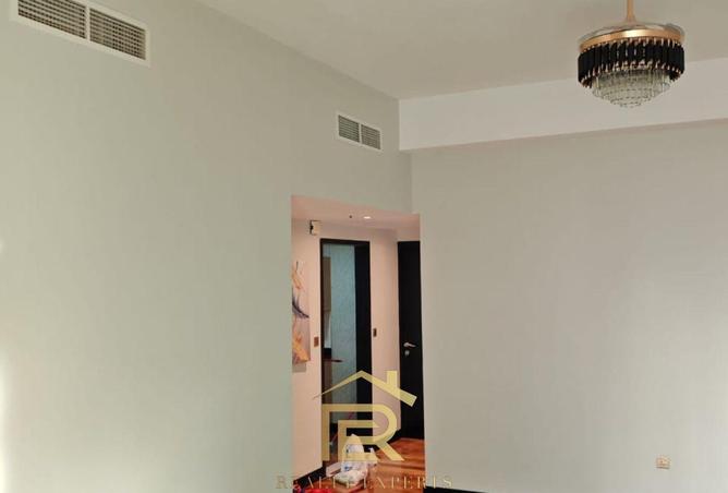 100870606 - Property Image 3