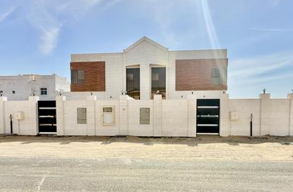 Villa - 4 Bedrooms - 5 Bathrooms for rent in Hoshi - Al Badie - Sharjah