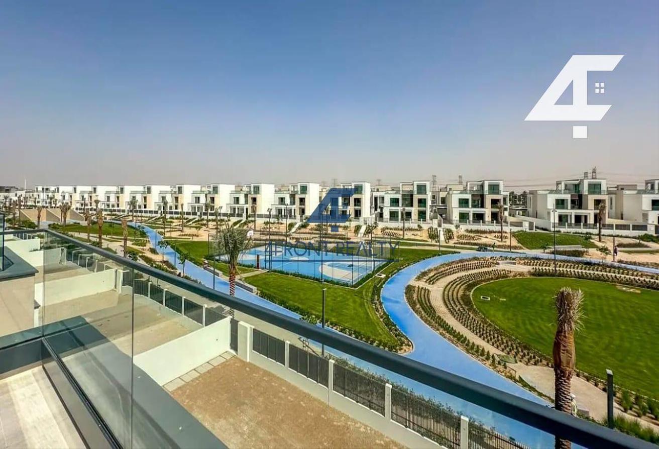 Dream Family Villa | Huge Plot | Park Facing photo 12
