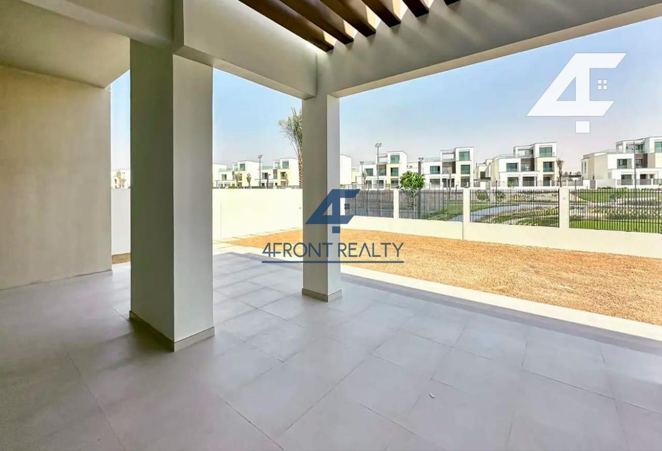 Dream Family Villa | Huge Plot | Park Facing photo 8