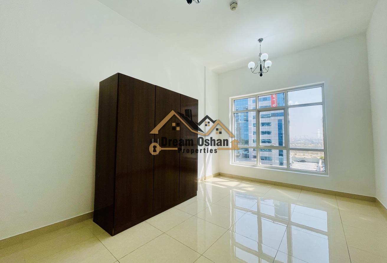 LAVISH 1BR CLOSE BUS STOP FOR FAMILY AND BALCONY photo 4