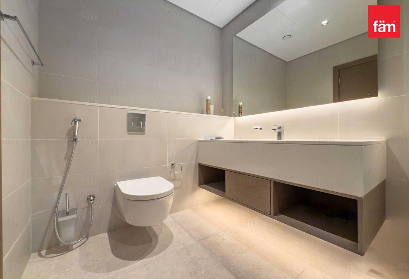 Luxury Living | With Pool | Vacant Villa photo 11