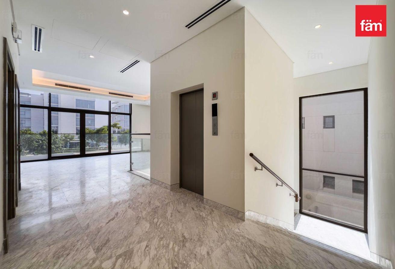 Luxury Living | With Pool | Vacant Villa photo 24