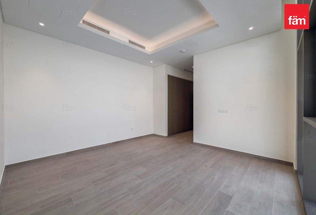 Luxury Living | With Pool | Vacant Villa photo 21