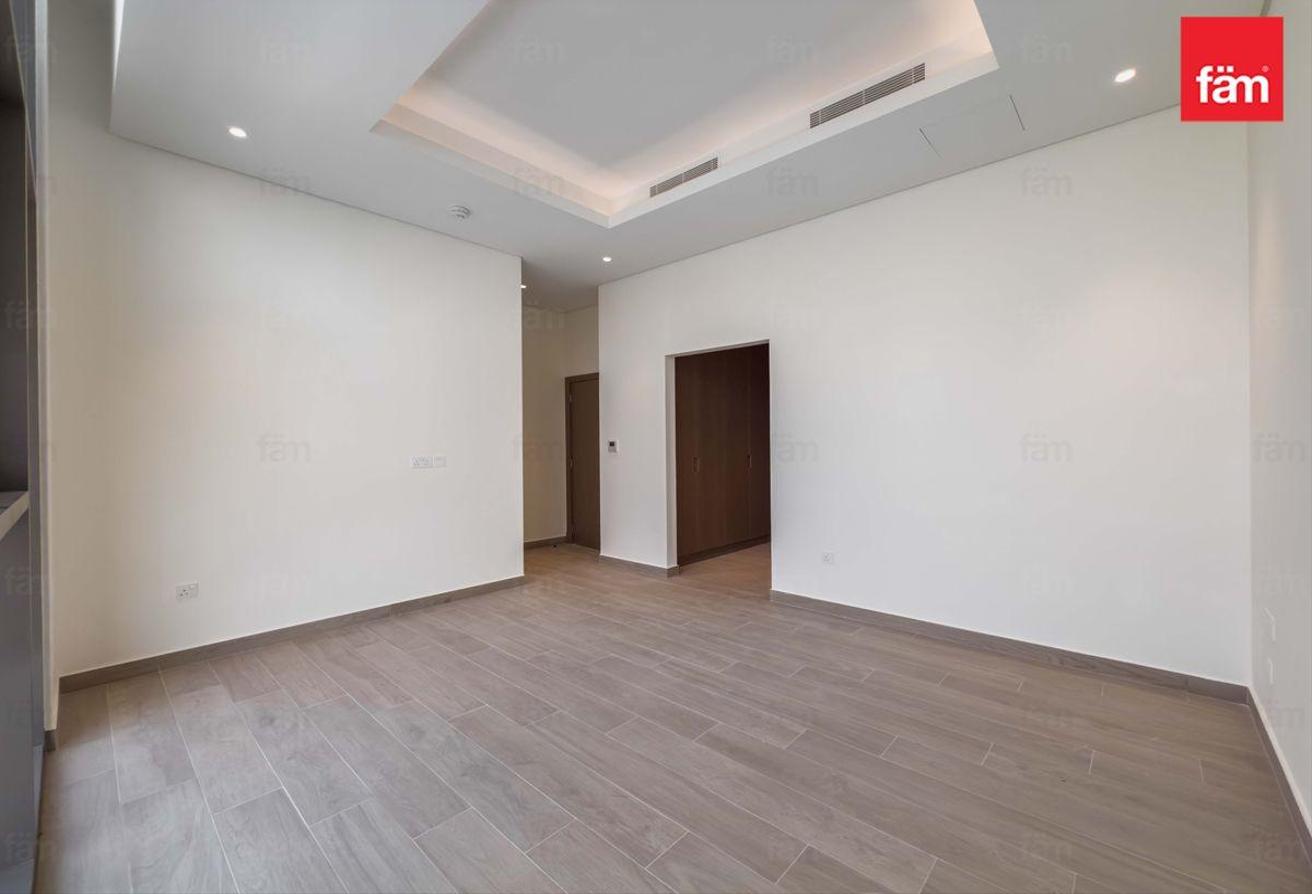 Luxury Living | With Pool | Vacant Villa photo 22