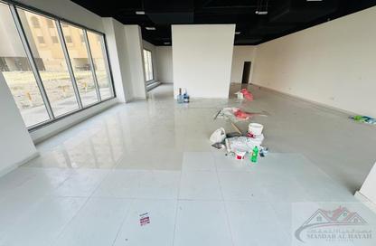 Shop - Studio - 1 Bathroom for rent in Muwaileh 29 Building - Muwaileh - Sharjah