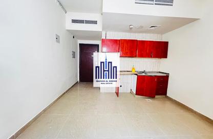 Apartment - Studio - 1 Bathroom for rent in Muwailih Building - Muwaileh - Sharjah
